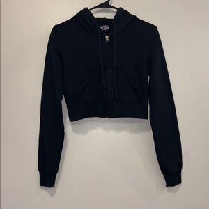 Hollister Women's Black Zip-Up Cropped Hoodie